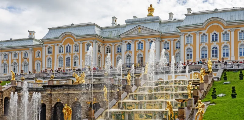 Full Day Private Tour to Peterhof and Pushkin