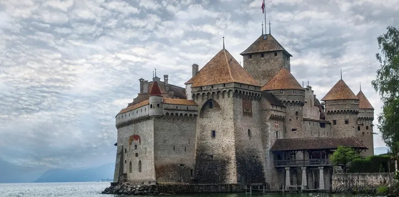 Trip to Montreux & Chillon Castle with Wine Tasting