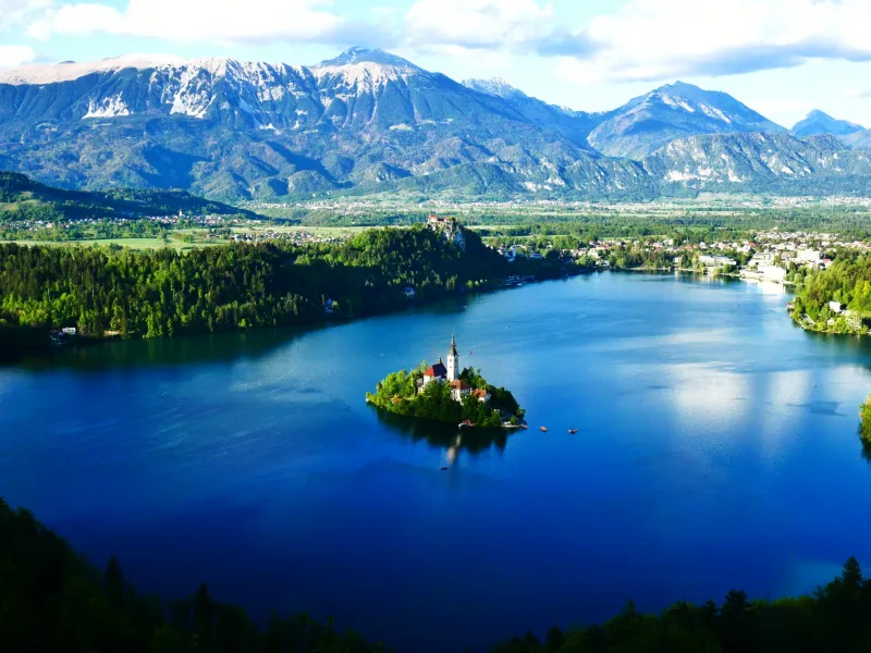 Full Day Private Tour to Lake Bled and Savica Waterfalls